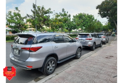 DỊCH VỤ CHO THUÊ XE 7 CHỖ ĐỜI MỚI HCM 