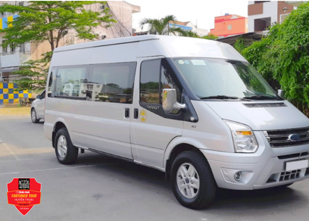 XE 16 CHỖ FORD TRANSIT ĐANG CHO THUÊ CỦA XEDULICHBACTRUNGNAM.COM