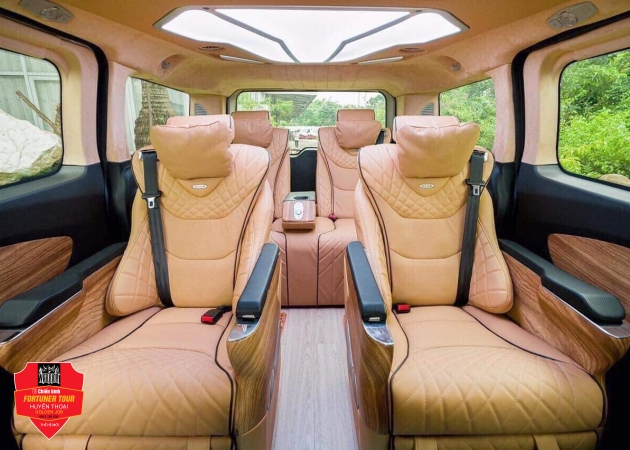 Cho thêu xe carnival 