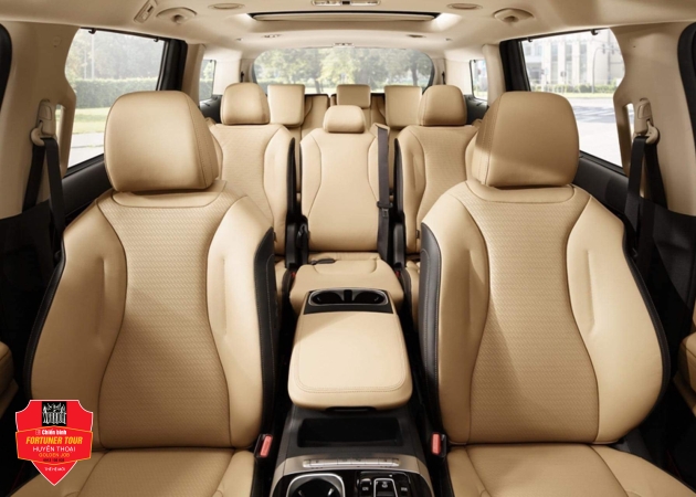 Cho thêu xe carnival 