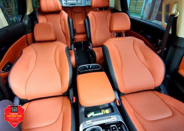 Cho thêu xe carnival 