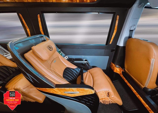 Cho thêu xe carnival 