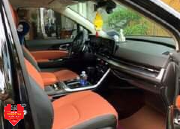 Cho thêu xe carnival 