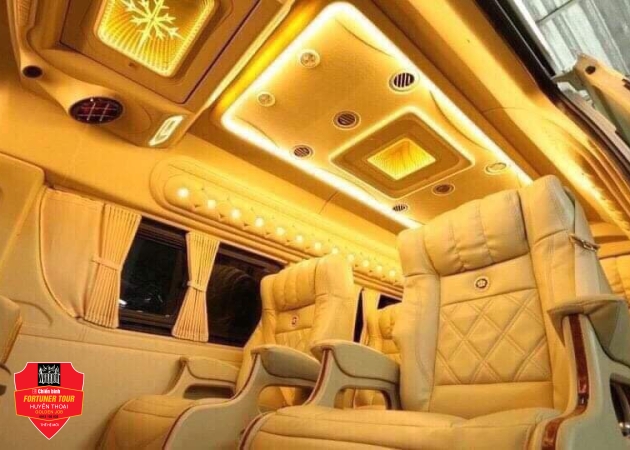 Cho thêu xe carnival 