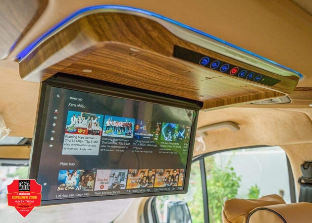 Cho thêu xe carnival 