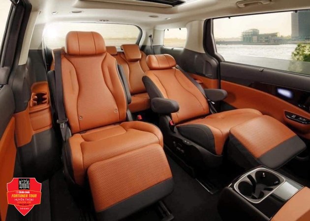 Cho thêu xe carnival 