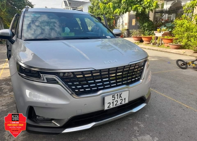 DỊCH VỤ CHO THUÊ XE 7 CHỖ ĐỜI MỚI HCM 